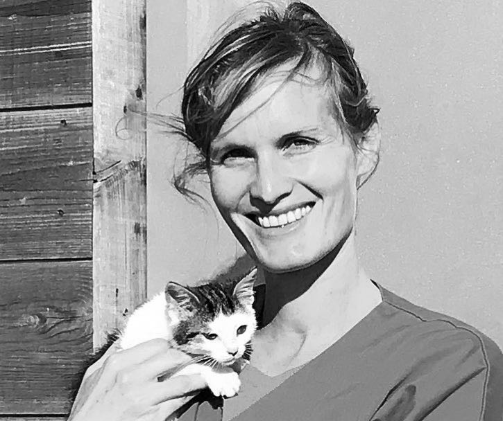 Dr. Sarah Claerhoudt